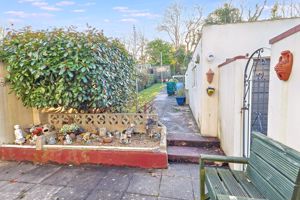 Photo 11- click for photo gallery